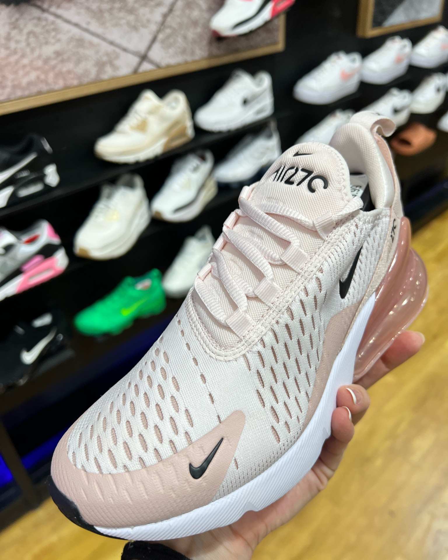 スニーカー Nike Women's Air Max 270 Shoes Nike Air Max 270 Women's Shoes. Nike.com