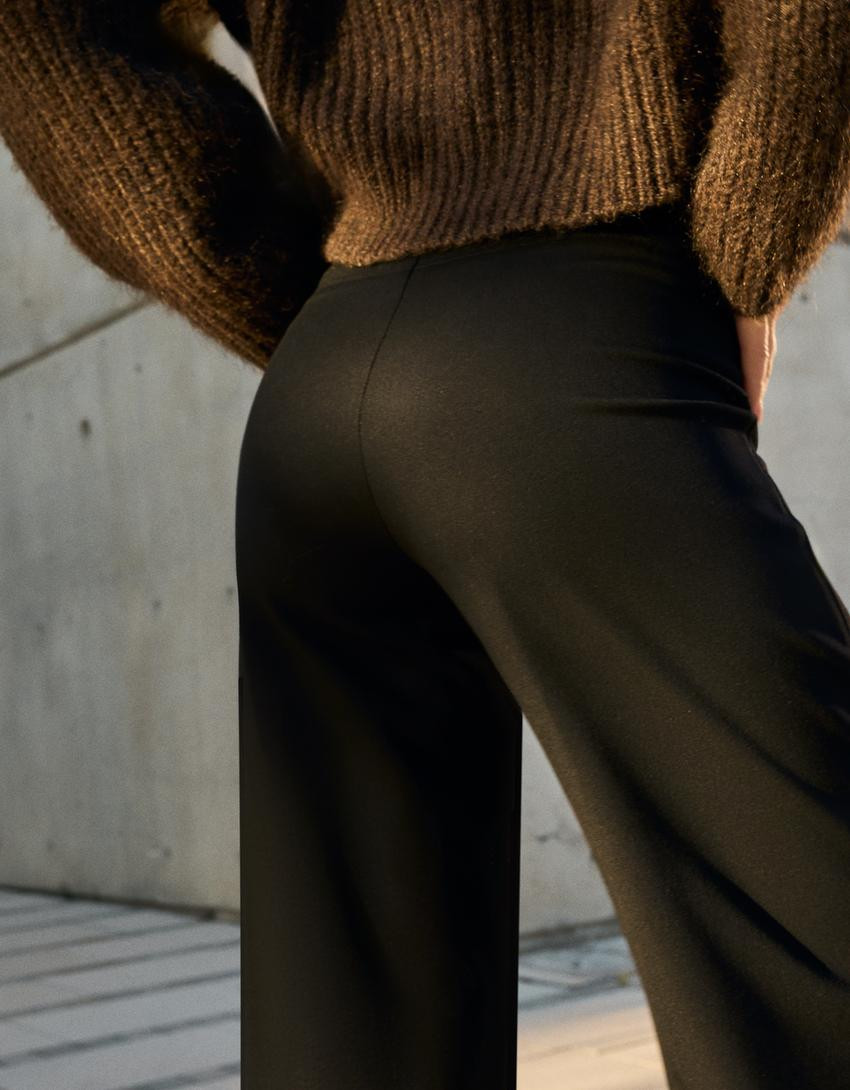 Hose mit weitem Bein - Hosen - Damen | Bershka DE