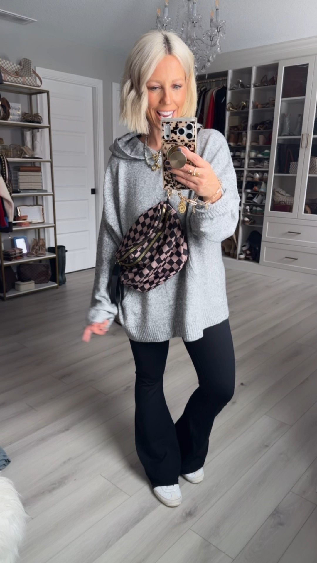 I love this new men’s find that is a mix between a hoodie and sweater! Super soft, stretchy, and so comfy!!!
⬇️⬇️⬇️
Hoodie medium (should have done small)
Leggings small regular length 

#LTKSeasonal #LTKFindsUnder50 #LTKMens