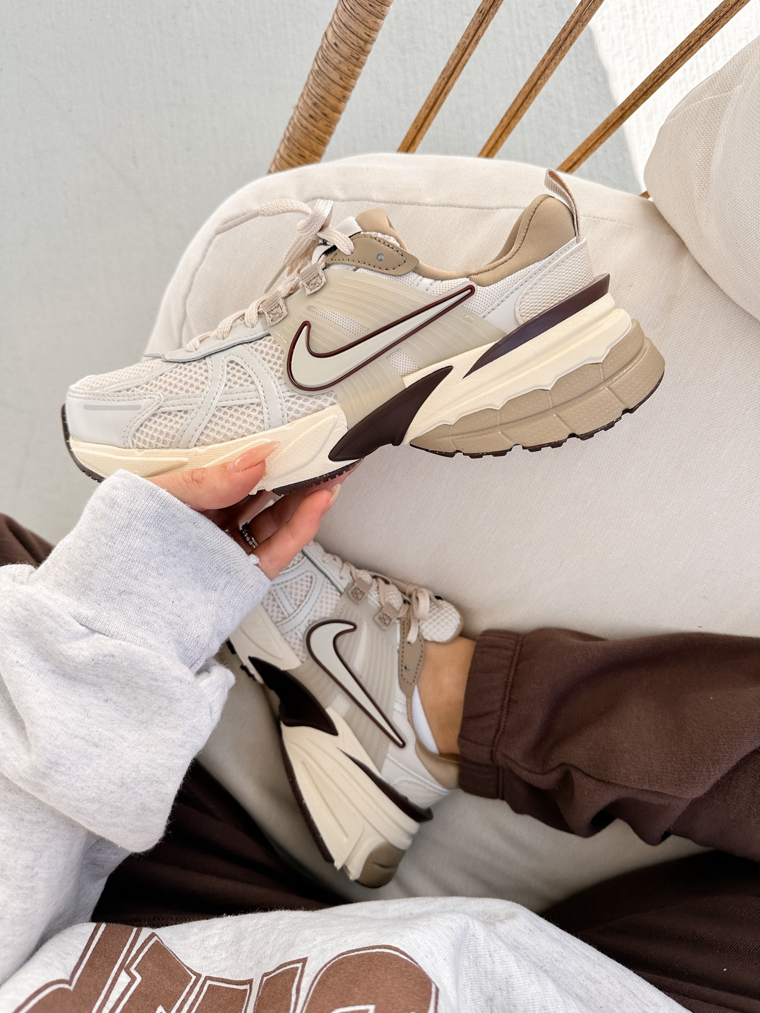 LOVING these new neutral Nike sneakers 🤎☁️😍 Runs TTS & are SO comfy!!! This is my second pair of these & 10/10 recommend!

Neutral Style, Neutral Fashion, Trending Fashion, Fit Style, Athletic Wear, Atheisure, Casual Sneakers, Casual Style

#LTKshoecrush #LTKU #LTKstyletip