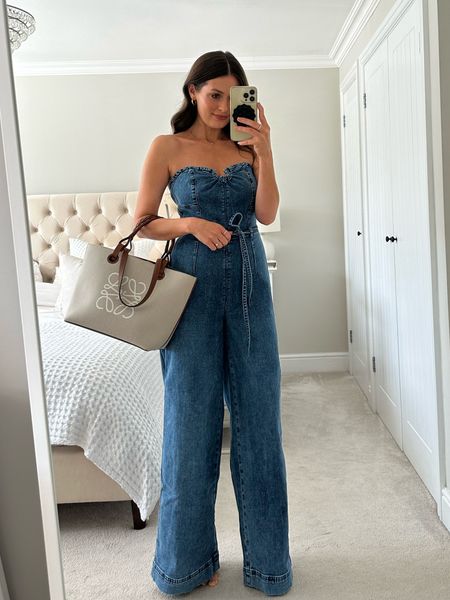 Gorgeous denim jumpsuit, perfect spring summer outfit
I’m wearing a size uk 8 / us 4 but would recommend sizing down ad
