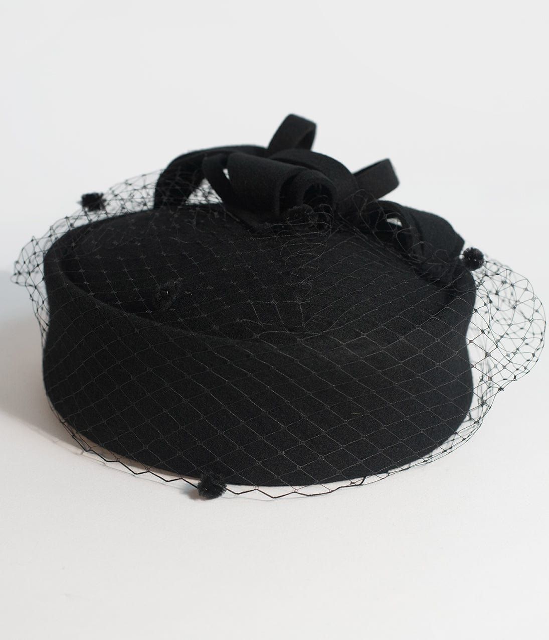 Unique Vintage Black Wool Netted Pillbox Hat | UniqueVintage