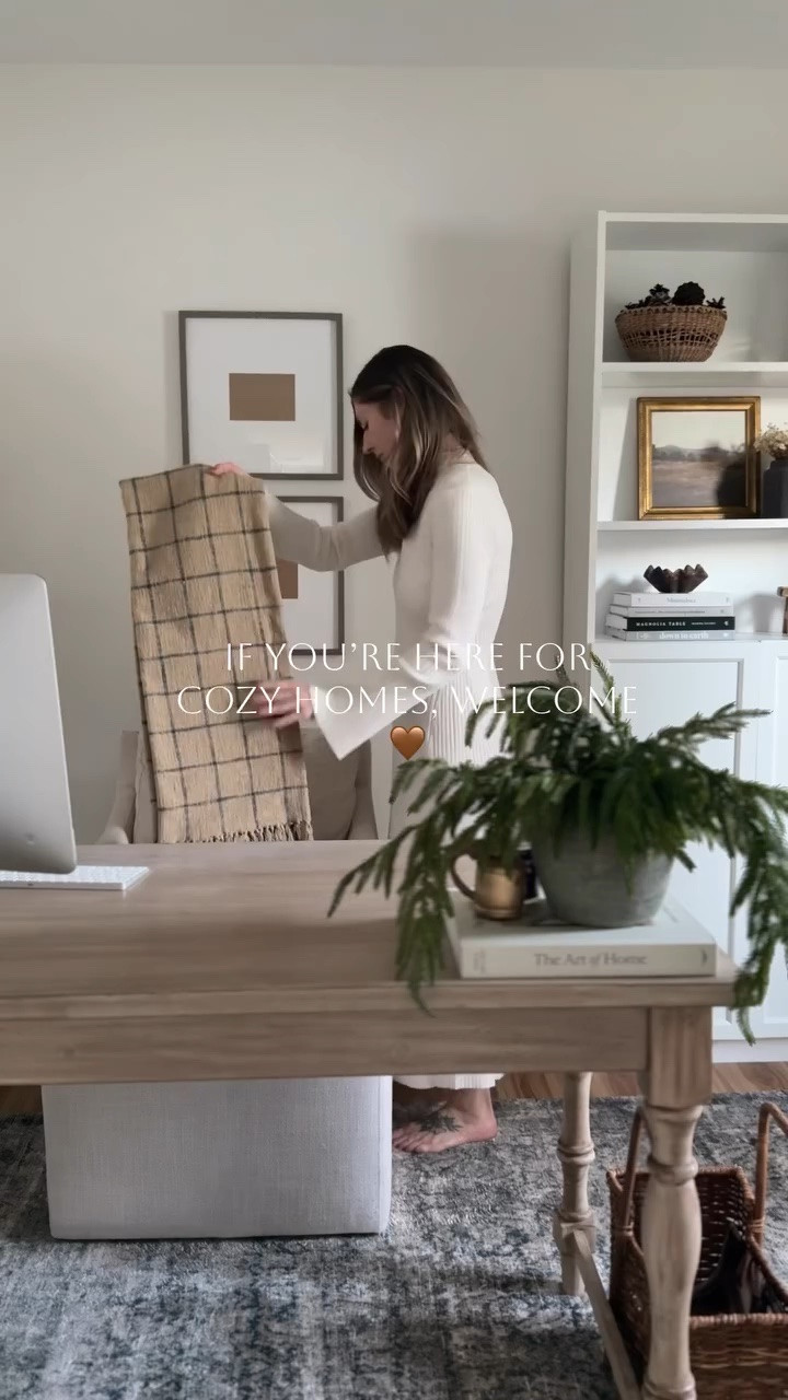 Welcome if you love cozy homes and peaceful spaces. 🤎

See something you love? Comment cozy and I’ll send you the details! 

#cozyhome #cozyhomedecor #peacefulhome #homeinspo