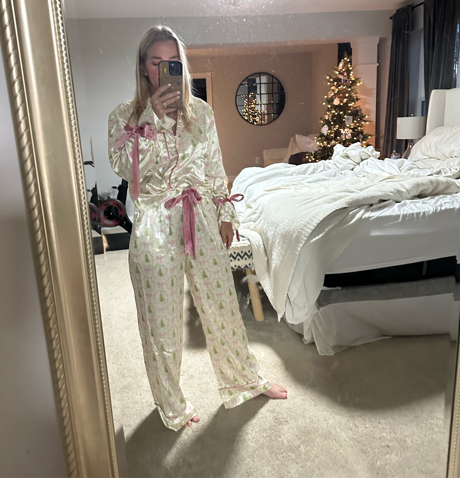 Get cozy chic with these Amazon Jammie’s 

#LTKHoliday #LTKParties #LTKFindsUnder50