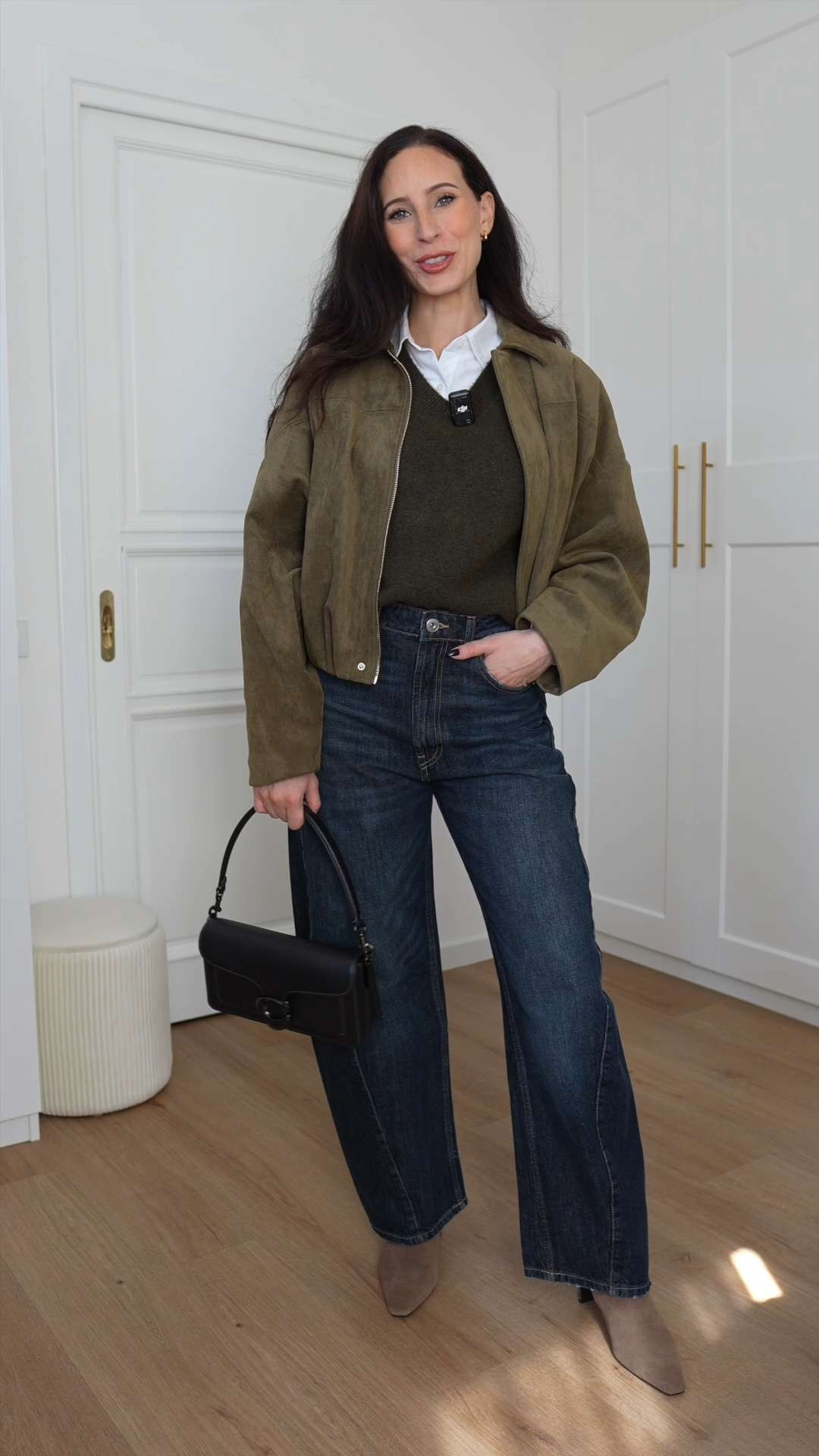 Outfit Zara giacca in camoscio verde, Zara Ballon jeans e borsa Coach.
Camicia XS
Gilet XS
Jeans EU34
Giacca camoscio S 

 #LTKitalia #LTKeurope