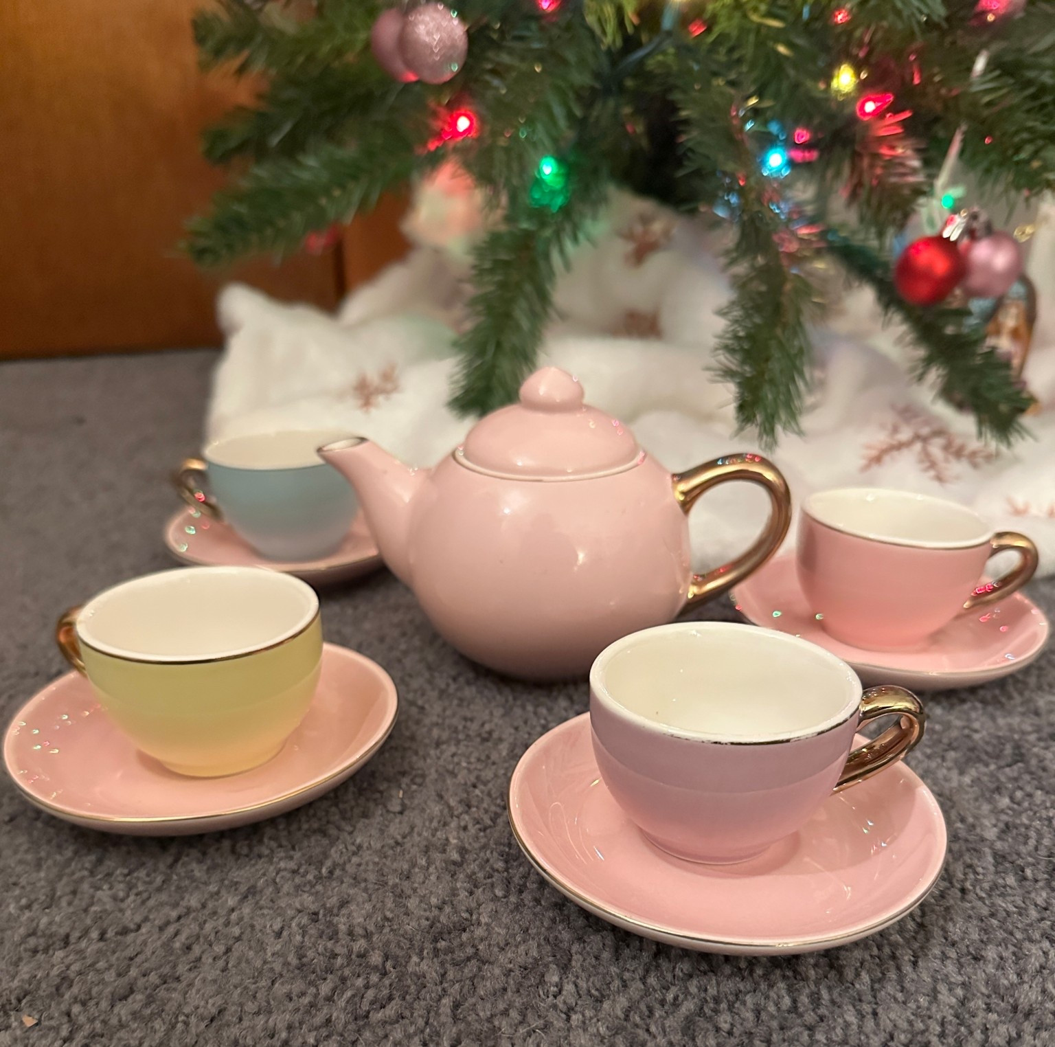 My 5 year old looooves this tea set she received last year as a Christmas gift. It’s ceramic and such good quality, and so cute too!

#LTKHoliday #LTKGiftGuide #LTKKids