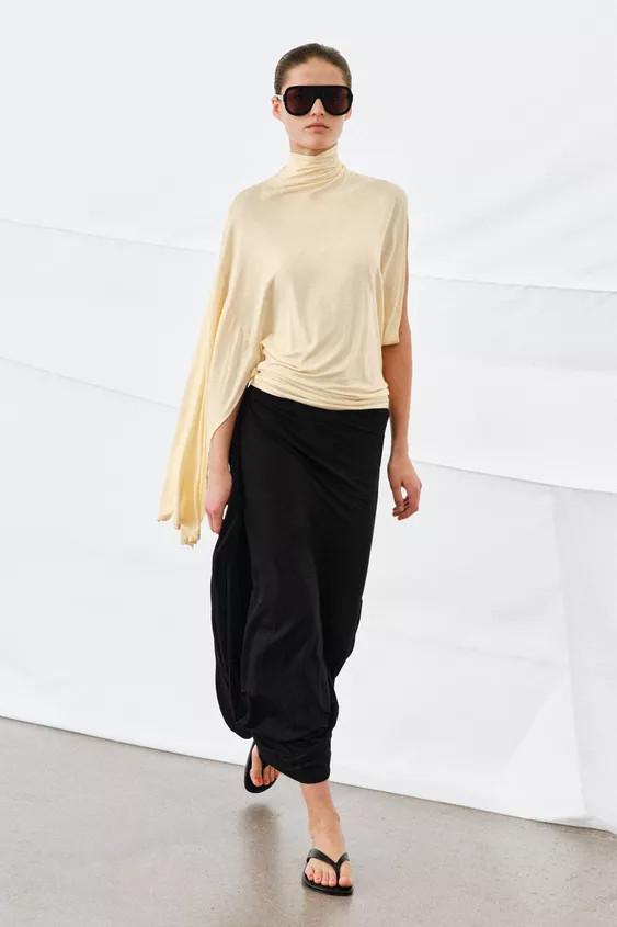 ASYMMETRIC FLOWY TOP | Zara US