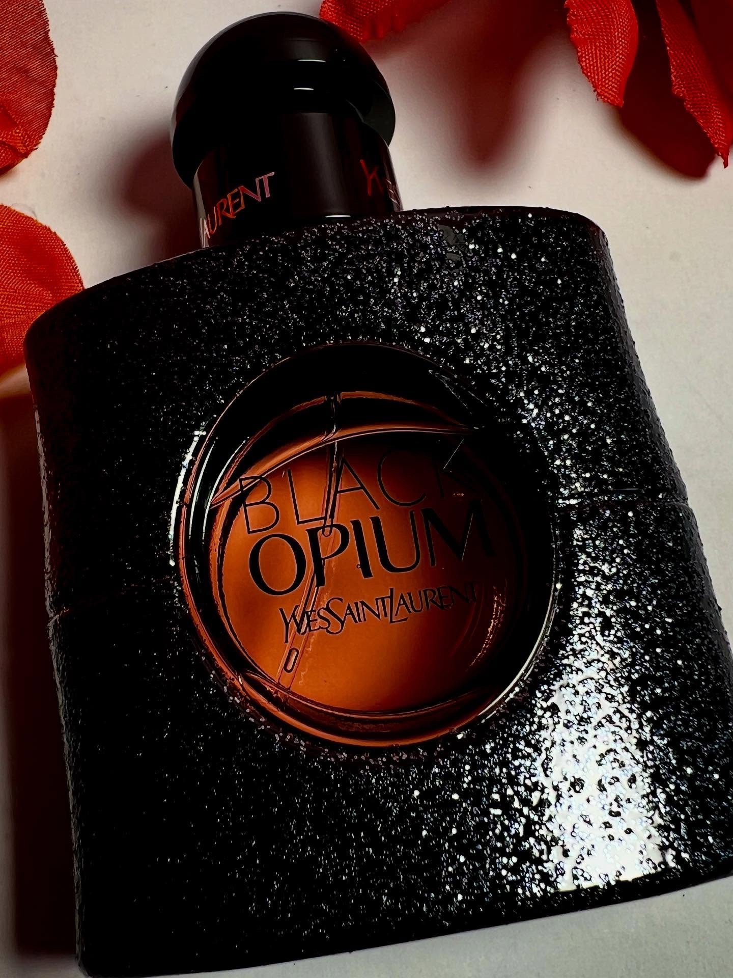 🍁YSL Black Opium🍁 (gifted)

When I think of fall fragrances @yslbeauty  Black Opium is one of the first warm vanilla fragrances that comes to mind. 

The notes in this perfume are spicy sweet and warm making you think of cozying up with a coffee and  a sweet vanilla treat. 

This gourmand perfume will add to the holiday ambiance and would make a great gift this holiday season. 

✨Do you wear a new  fragrance each season?✨

🛍️Grab yours during the Sephora Savings Event! Check out my Storefront for more of my Sephora Savings Picks!

#vanillafragrance #perfumeforher #perfumeoftheday #fragranceoftheday #sephorasale #sephorabeautycommunity #beautyproductsreview #yslbeauty #blackopium

#LTKBeauty #LTKHoliday #LTKGiftGuide