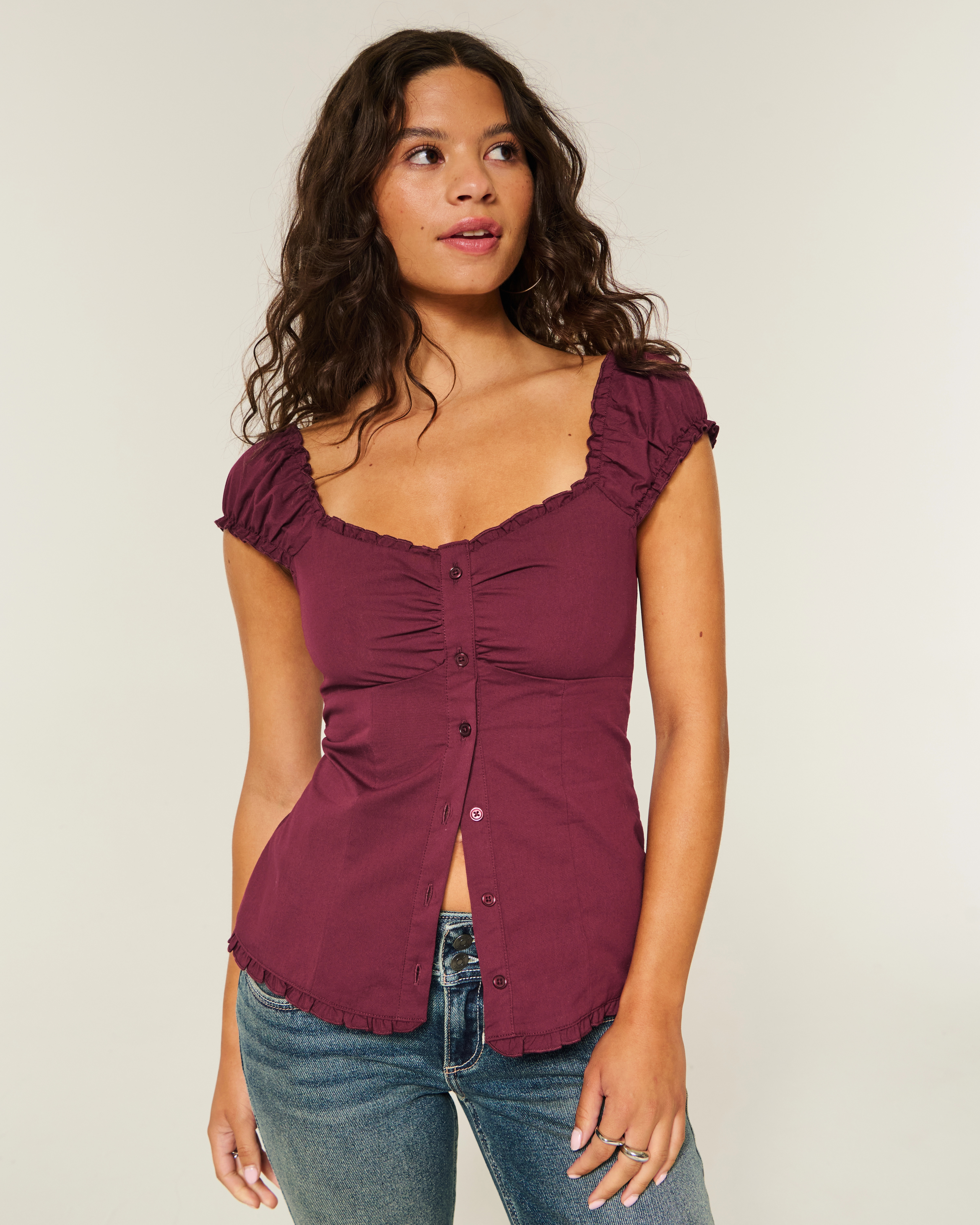 Short-Sleeve Stretch Poplin Top | Hollister (US)