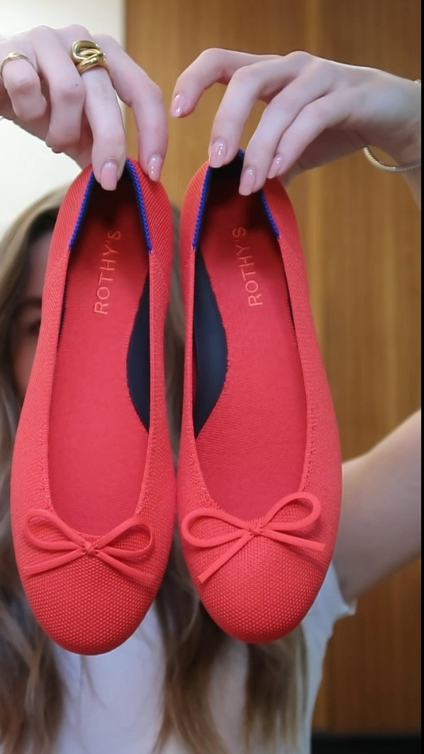 Loving my new ballet flats. Everything worn is linked!

Shoes run true to size 
White top - XS 
Both jeans are a 25
Black top - XS

#LTKfashion #ootd #balletflats