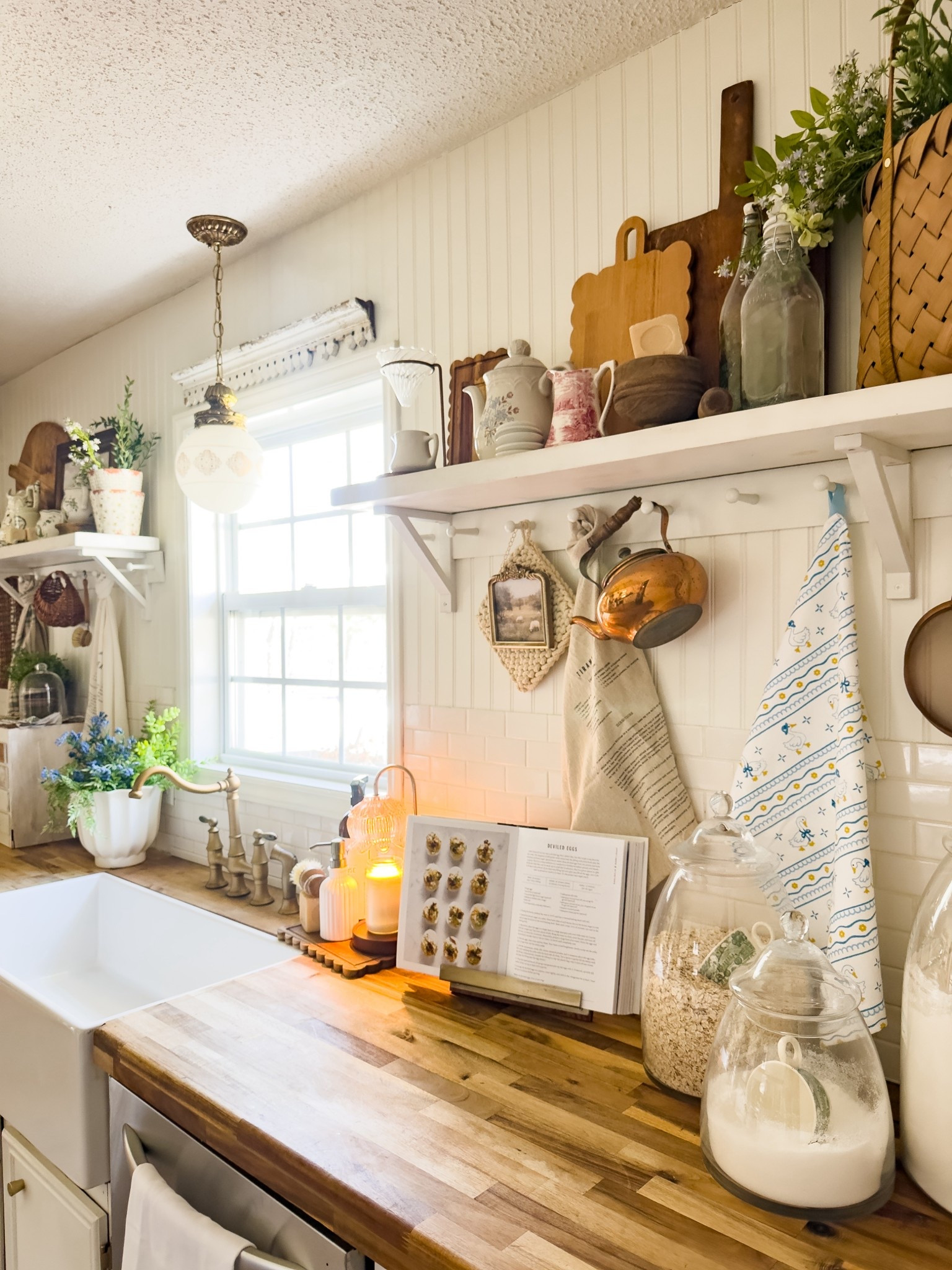 Adding in cozy cottage goose decor to our kitchen 

#LTKSeasonal #LTKdayinmylife #LTKHome