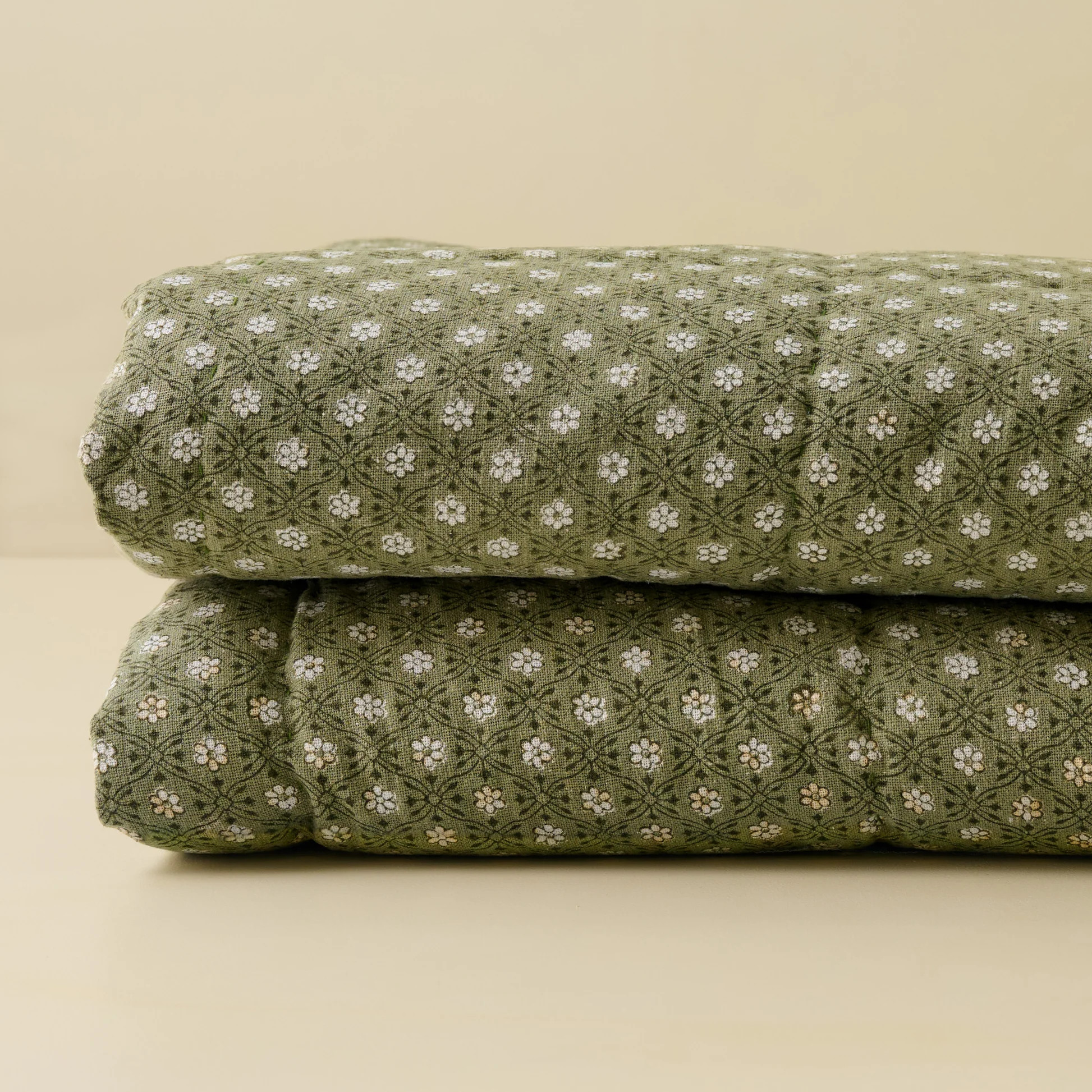 Thea Reversible Quilt + Sham Set (Queen) | Magnolia