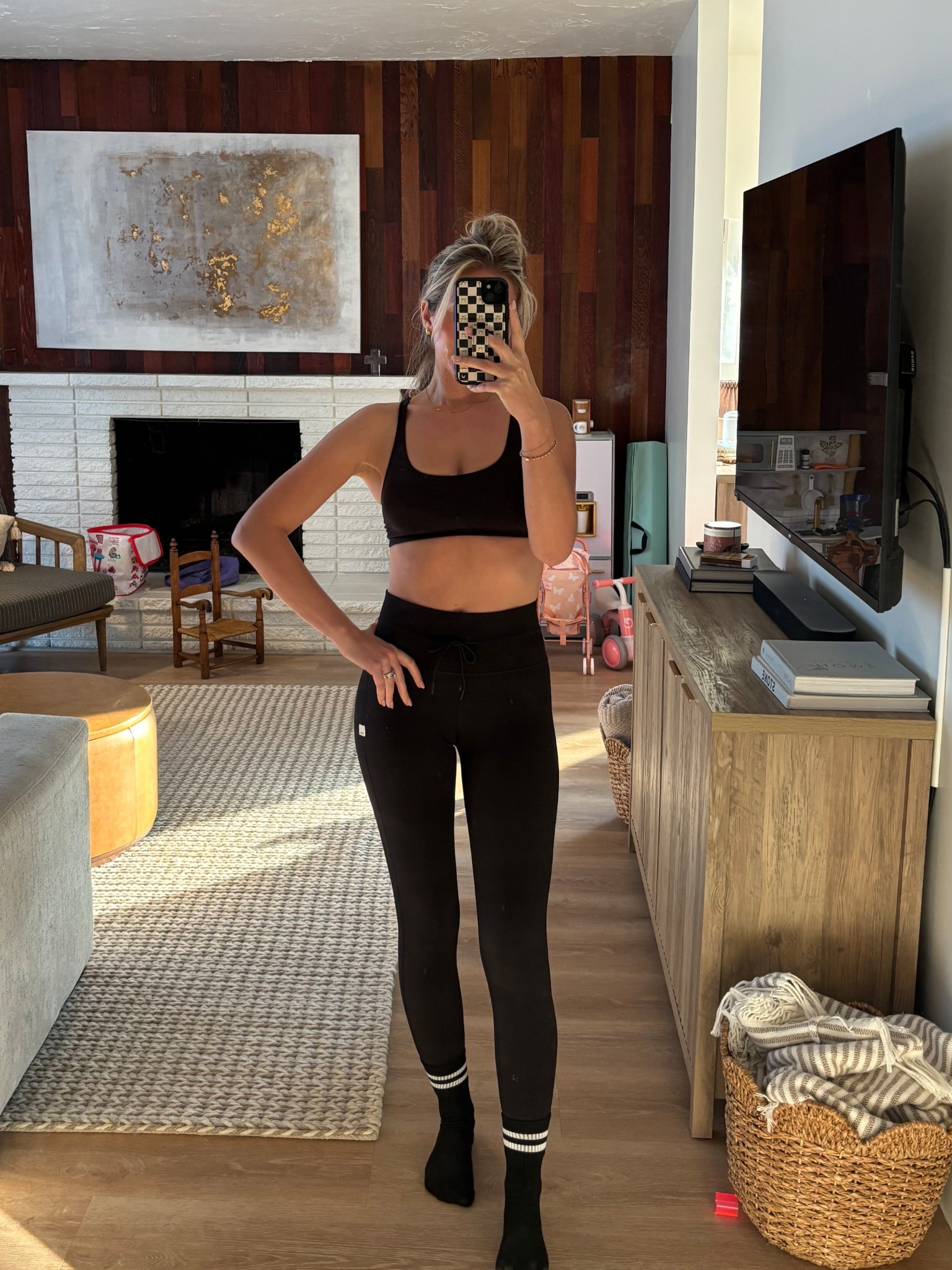 Vuori is winning the athletic and comfy department for me right now! 
Bra - Small 
Leggings - small 

