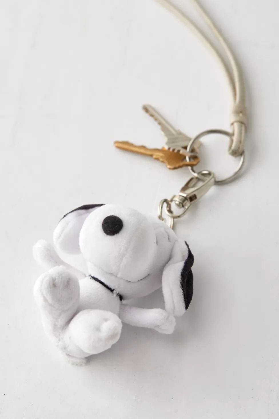 Smoko Snoopy Plushie Keychain | Urban Outfitters (US and RoW)