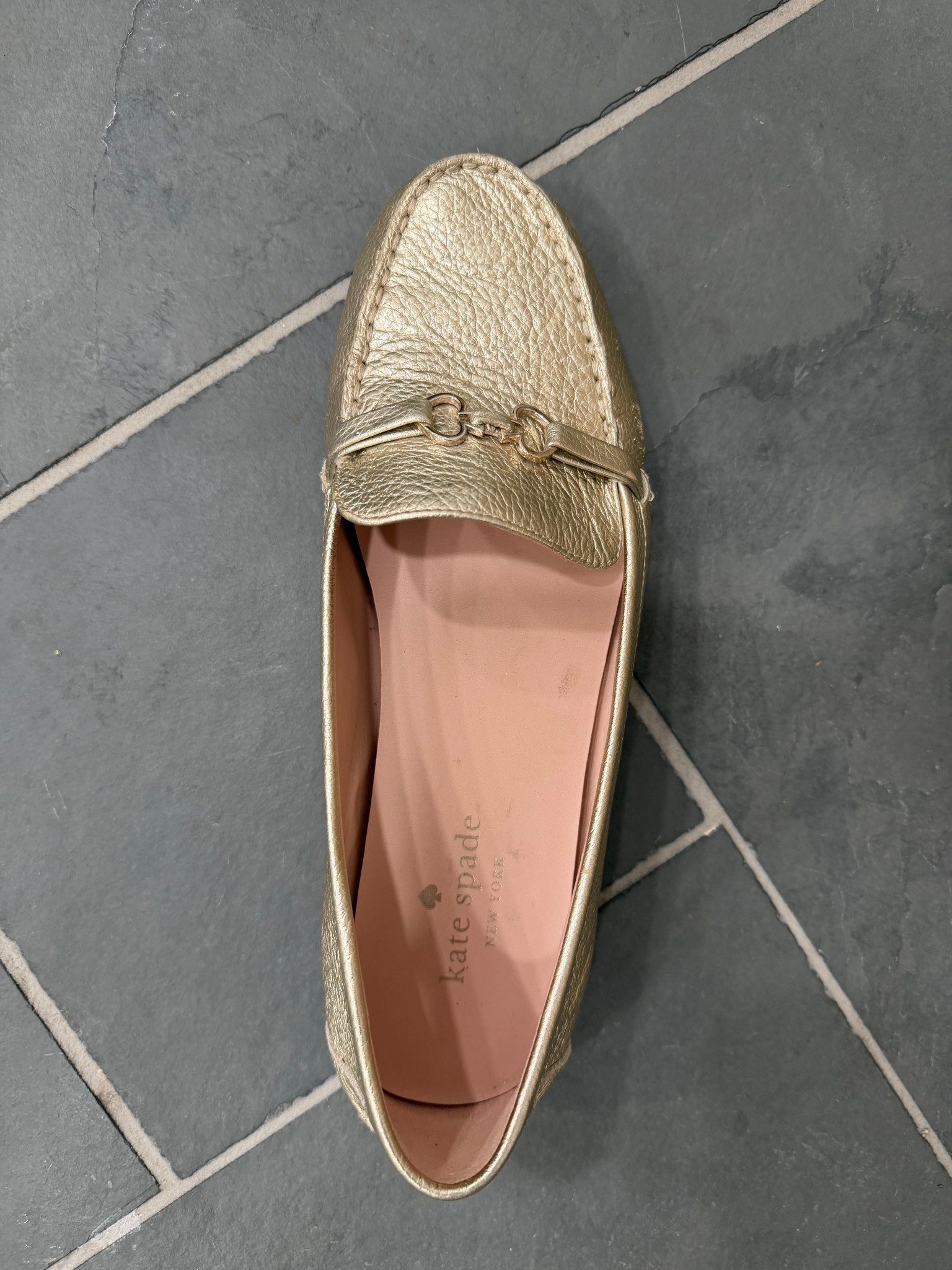 Kate spade gold driving mocs

#LTKselfcare #LTKmomlife #LTKSaleAlert