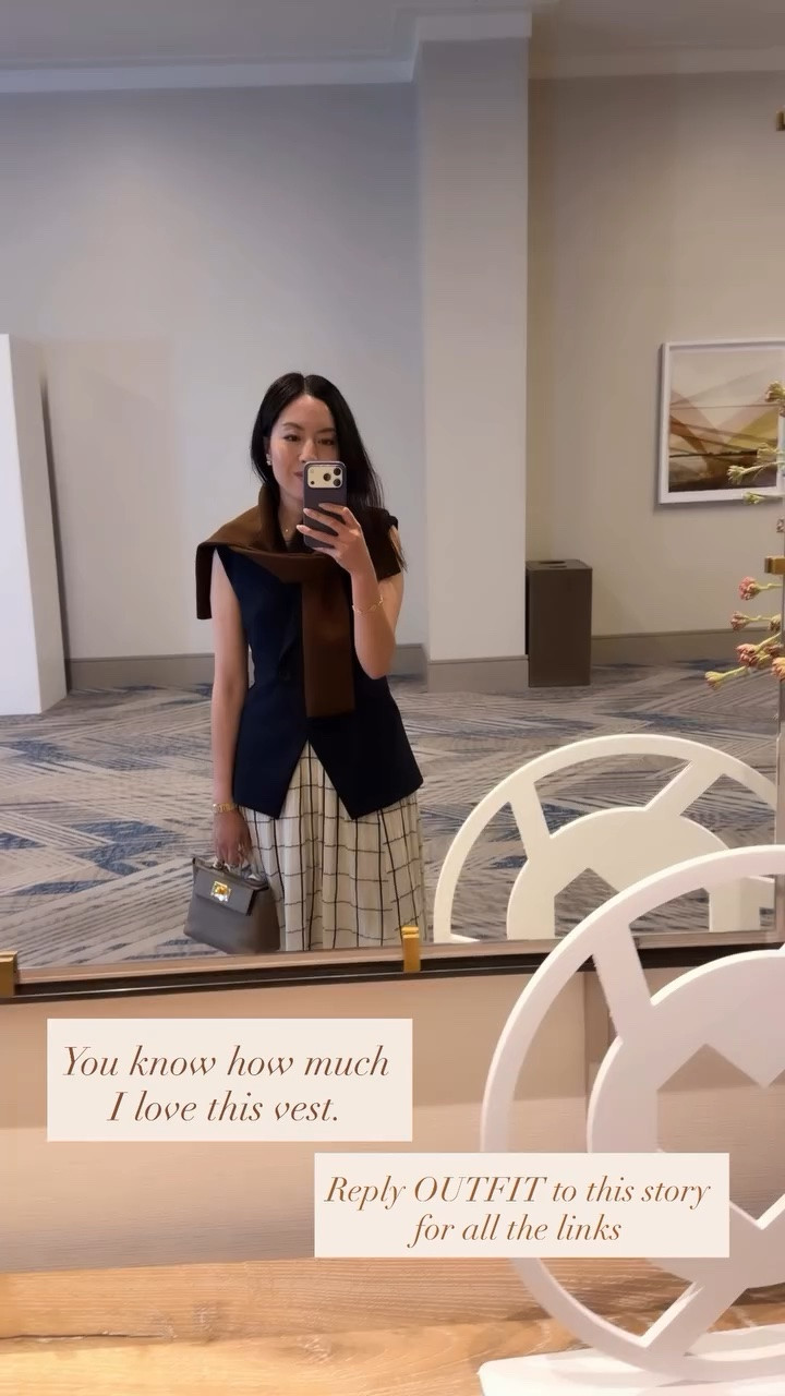 Get ready with me for work 👩🏻‍💻 …and sharing a longtime style secret of mine! These shorts are anti-chafing, velvety soft and cooling. I just *feel* better when I’m wearing them under my skirts and dresses!

@thighsociety #ThighSocietyPartner
#classicstyle
#OOTD
#businesscasual
#modernworkwear
#officeoutfit

#LTKSeasonal #LTKSaleAlert #LTKWorkwear