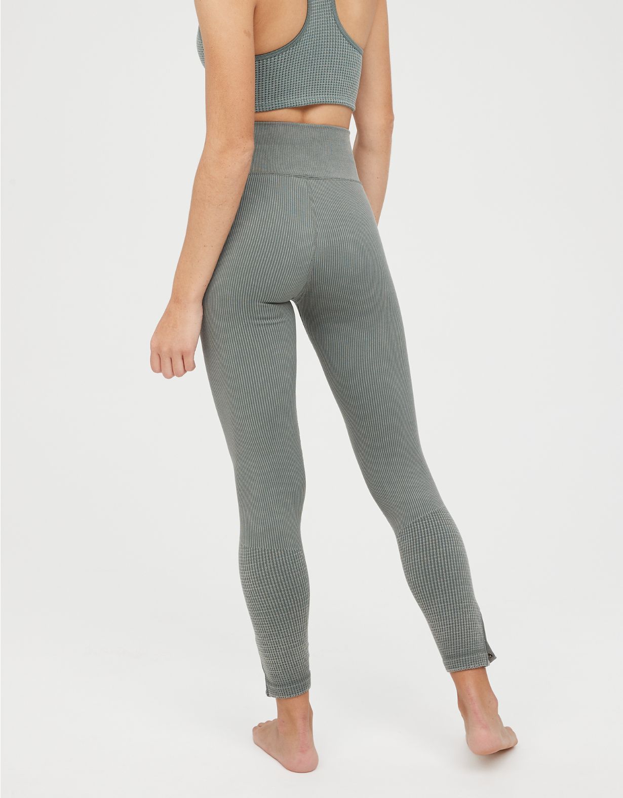 OFFLINE Main Squeeze Seamless High Waisted Waffle Legging | American Eagle Outfitters (US & CA)