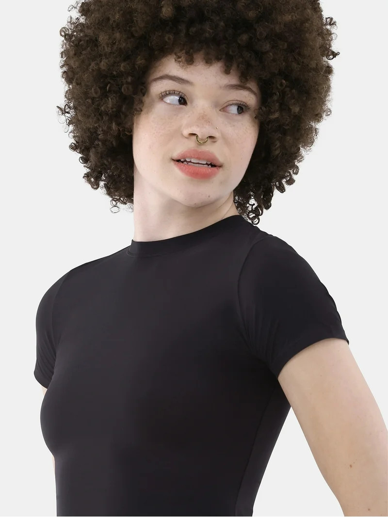 No Boundaries Women's Fit Stretch Short Sleeve T-Shirt, Sizes XS-3XL | Walmart (US)