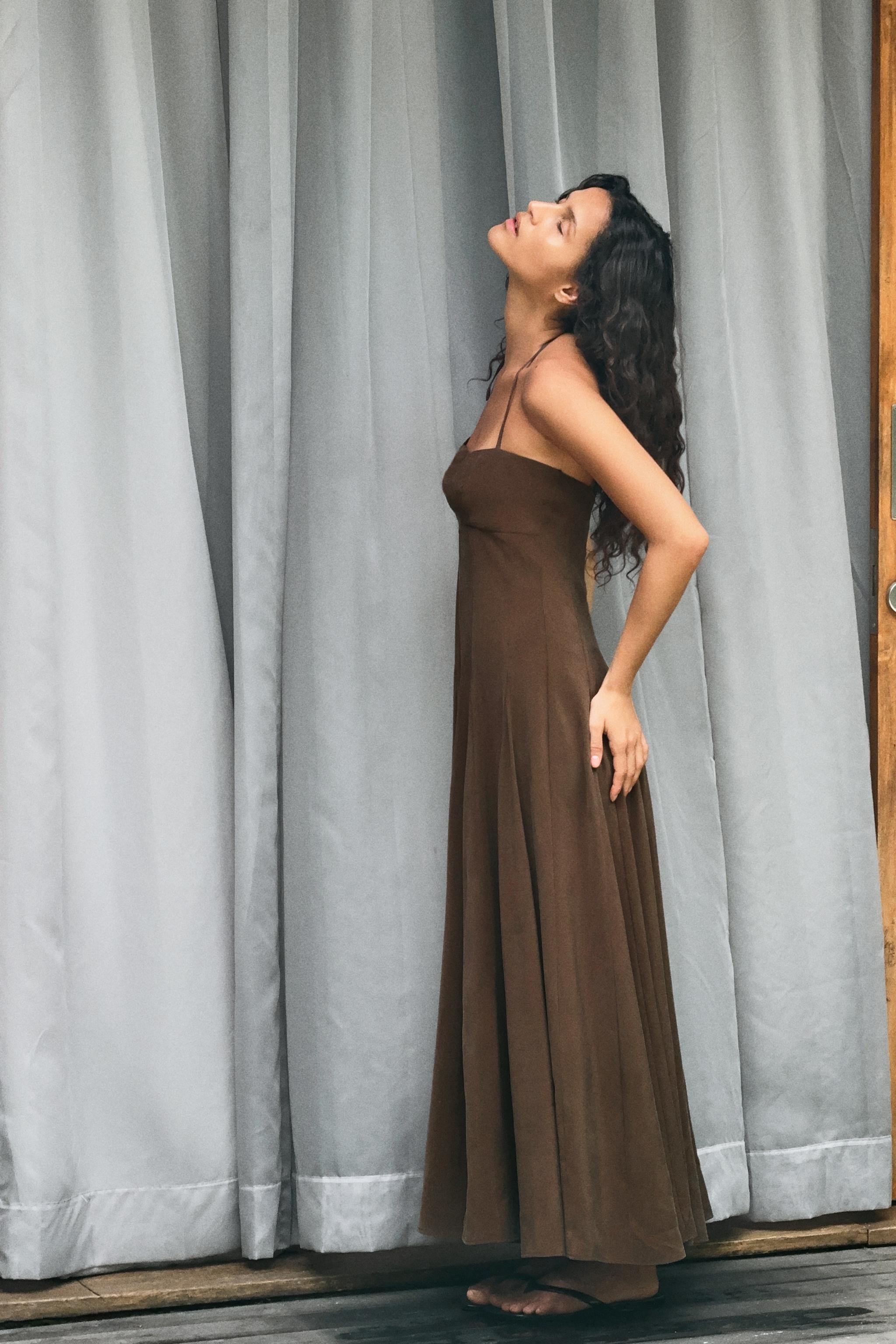 VOLUMINOUS FLOWING HALTER MIDI DRESS | Zara UK