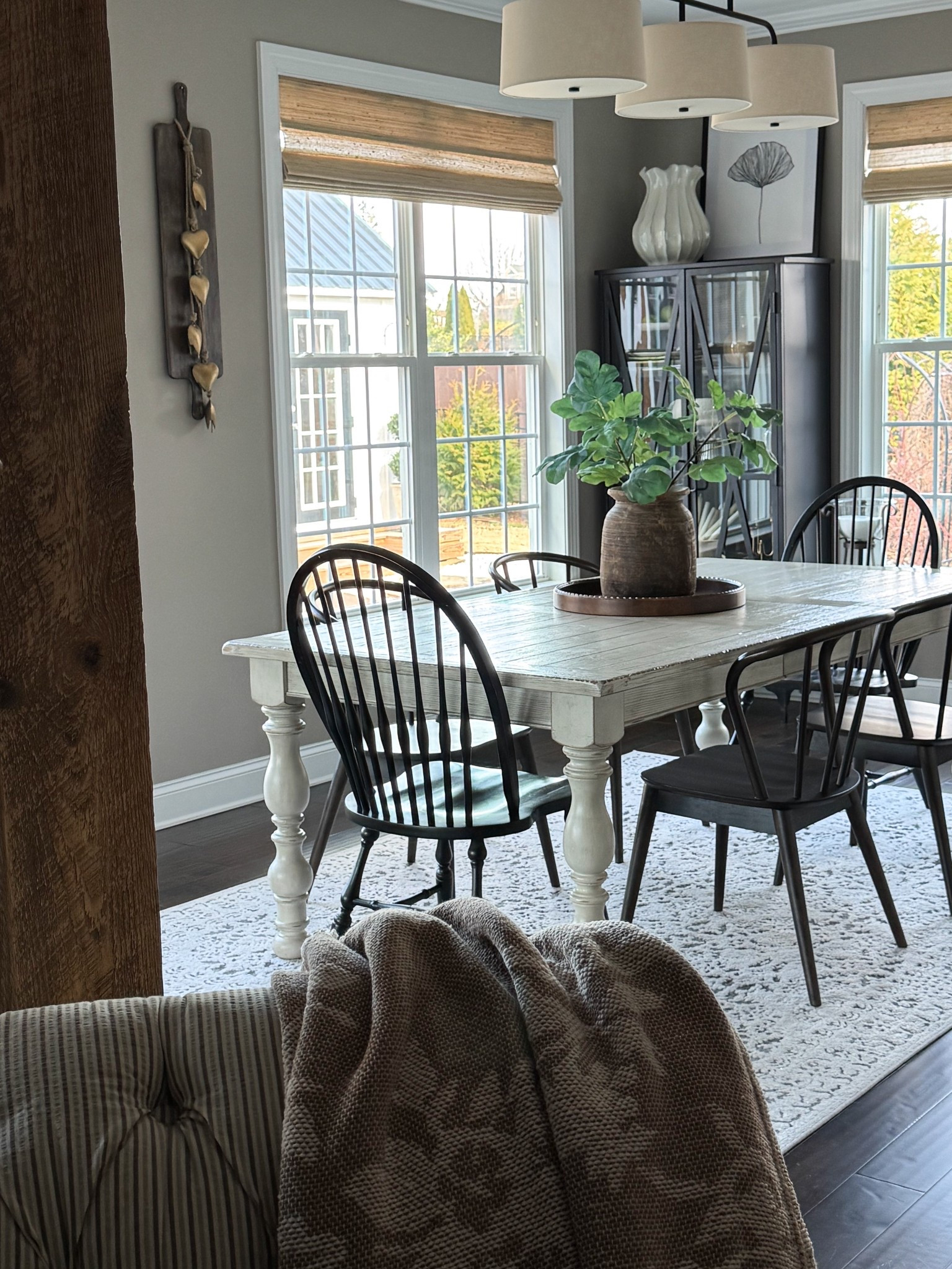 Dining Room Favorites!!

Dining chairs, linear chandelier, vintage wood vase, wood tray, area rug, faux fig stems, cream vase


#LTKSeasonal #LTKHome #LTKstorytime