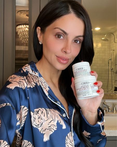 The affordable nighttime moisturizer I swear by! Affordable and take an additional 25% off with code: MIA25
Use Kiehl’s Ultra Facial Overnight Rehydrating Mask to wake up with the softest, hydrated skin!

#LTKbeauty #LTKunder100 #LTKsalealert