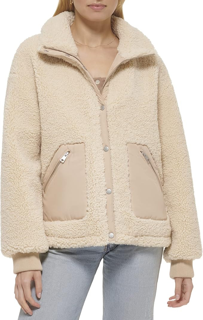 Levi's Women's Sherpa Teddy Jacket (Standard & Plus Sizes) | Amazon (US)