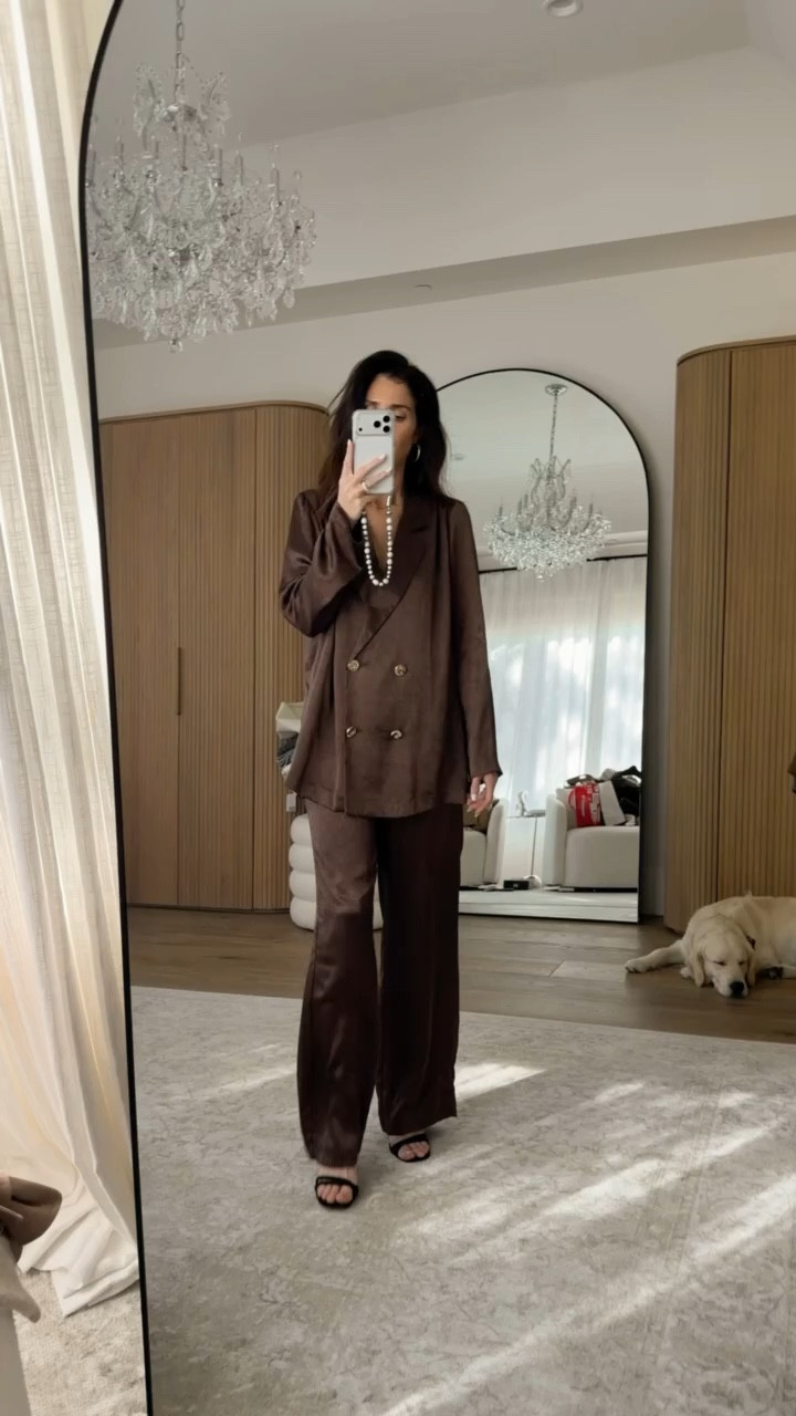 Absolutely love this set from @Zara ! I’m just shy of 5-7” wearing the size XS pants and top #stylinbyaylin #aylin #matchingset

#LTKOver40 #LTKgrwm #LTKootd