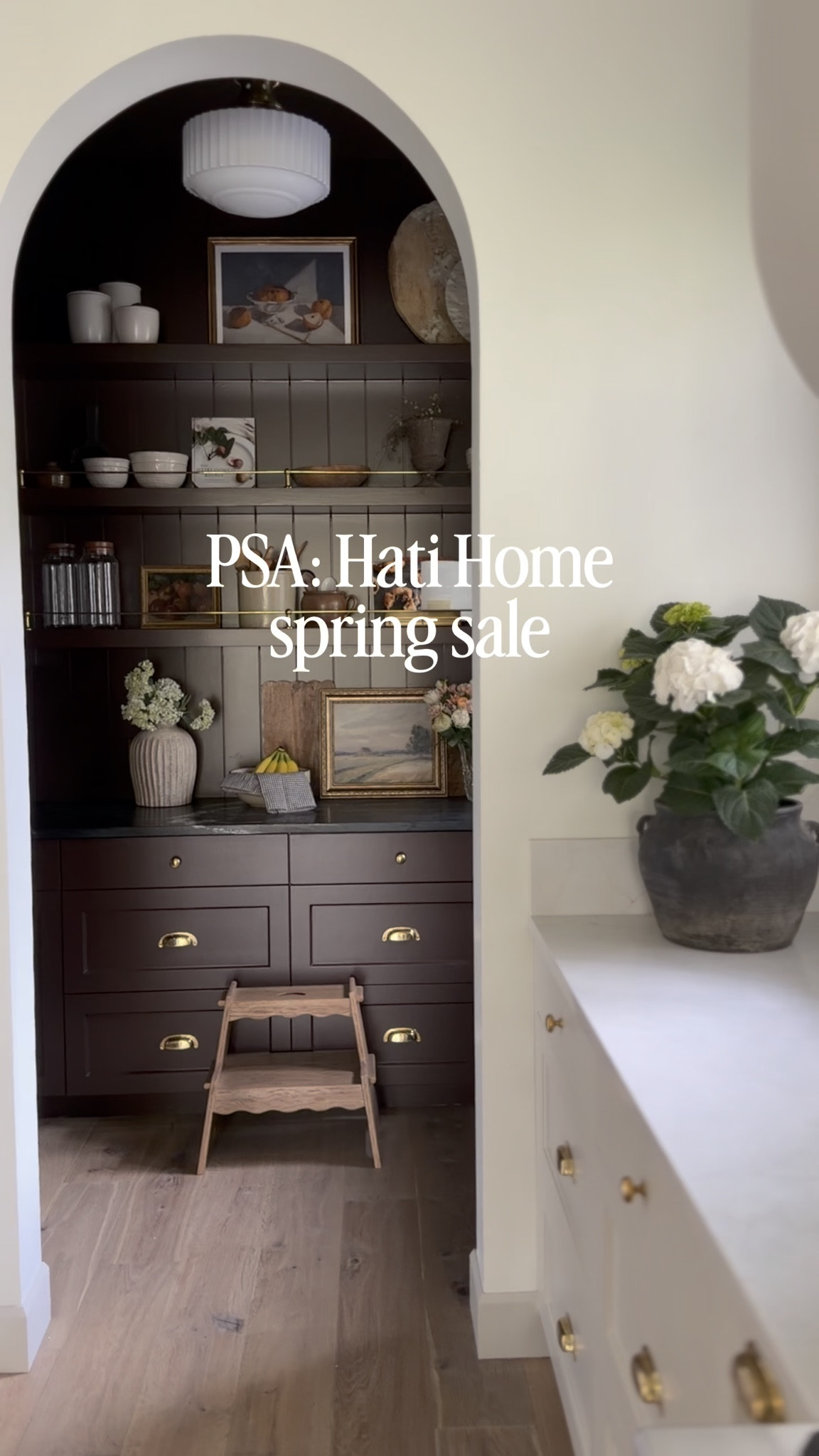 Hati Home spring sale 🌿
20% off the cutest stools + counter stools
the easiest way to elevate your kitchen ✨
