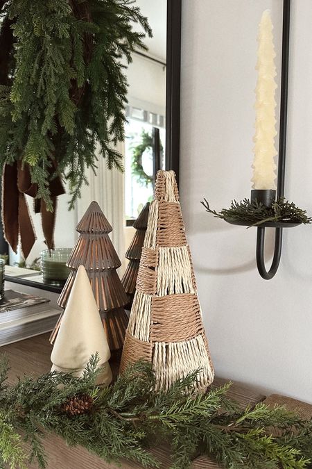 Christmas decor 🌲
Here’s a cute idea for those hearth and hand napkin rings I shared a while back in case you have some extras 🤍 

#christmas #christmasdecor #holidaydecor #homedecor #christmastree #sconce #entryway #neutralchristmas #aestheticchristmas #modernorganic #candle #garland 

#LTKsalealert #LTKhome #LTKHoliday