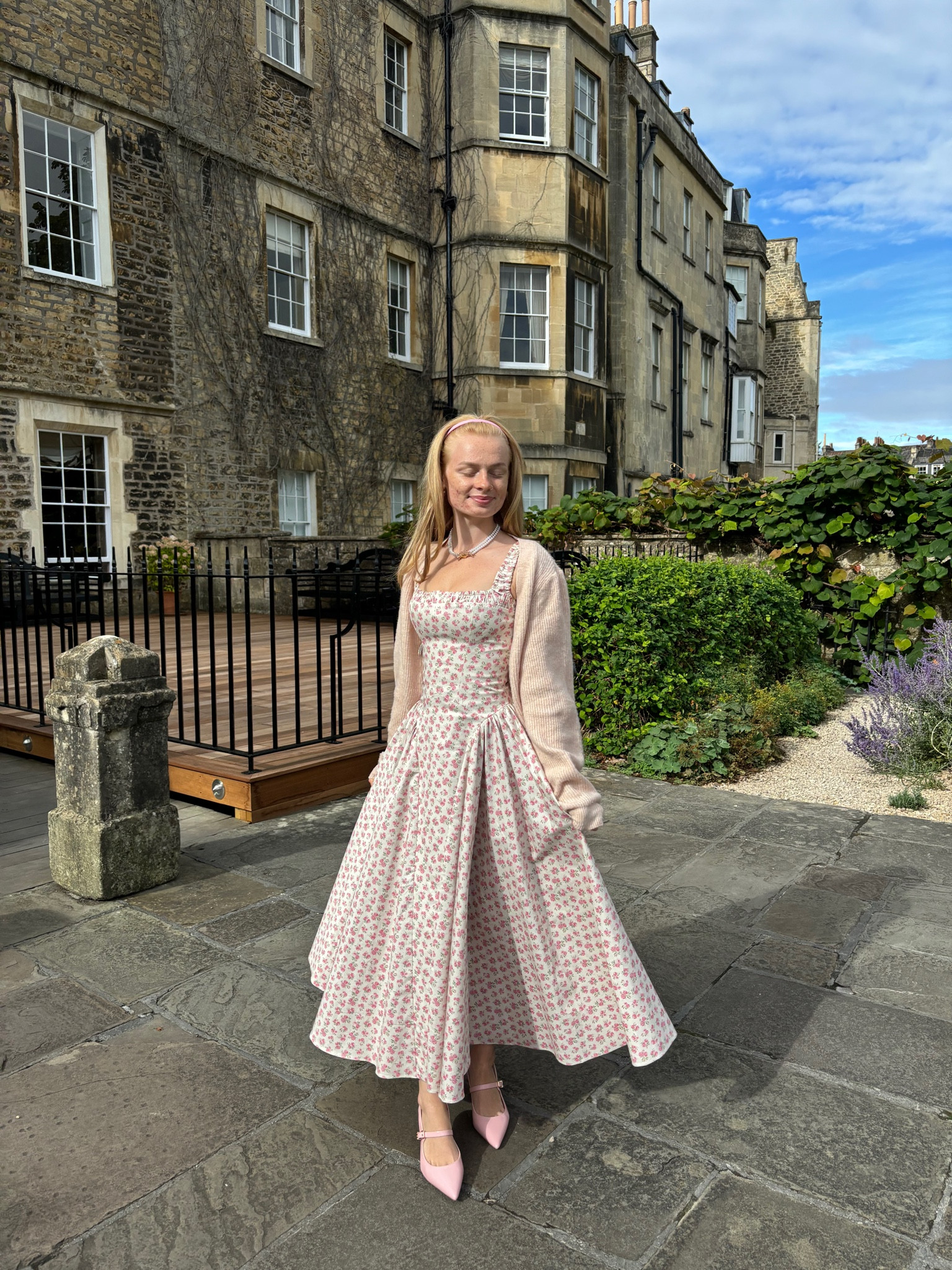 House of CB dress, H&M cardigan & Kurt Geiger shoes 🌸

#LTKstyletip #LTKsummer #LTKuk