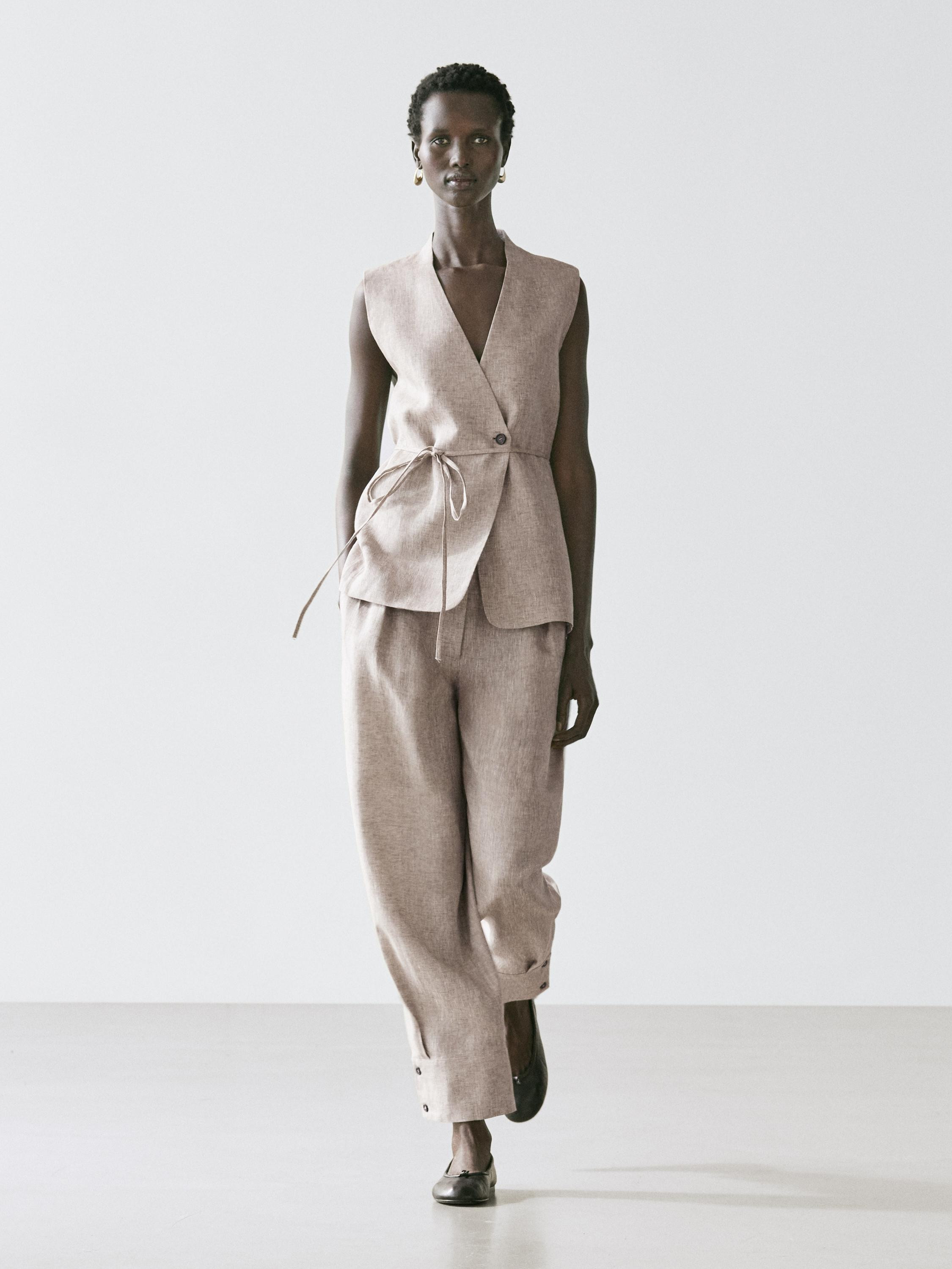 Zweireihige Anzugweste | Massimo Dutti DE