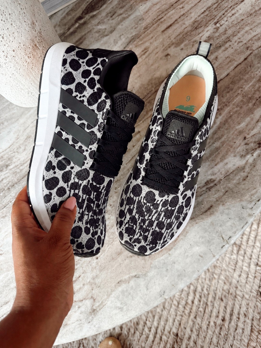 Adidas swift run sneakers on sale for only $40!!! 👏🏾

#LTKSaleAlert #LTKSeasonal #LTKmomlife