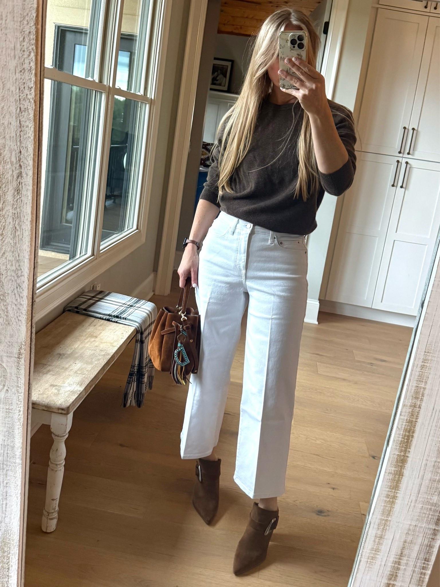 White jeans outfit

Size reference 5’ 9” 140 lbs

Chocolate brown cashmere sweater - medium
(Men’s for oversized fit)

Wide leg cropped jeans - 6
Sized up 1

Mules - sized up 

Spring western.  Ripped jeans outfits. Spring sweater outfits. Walmart jeans. Western mules outfits.

#LTKTall #LTKWorkwear #LTKSaleAlert
