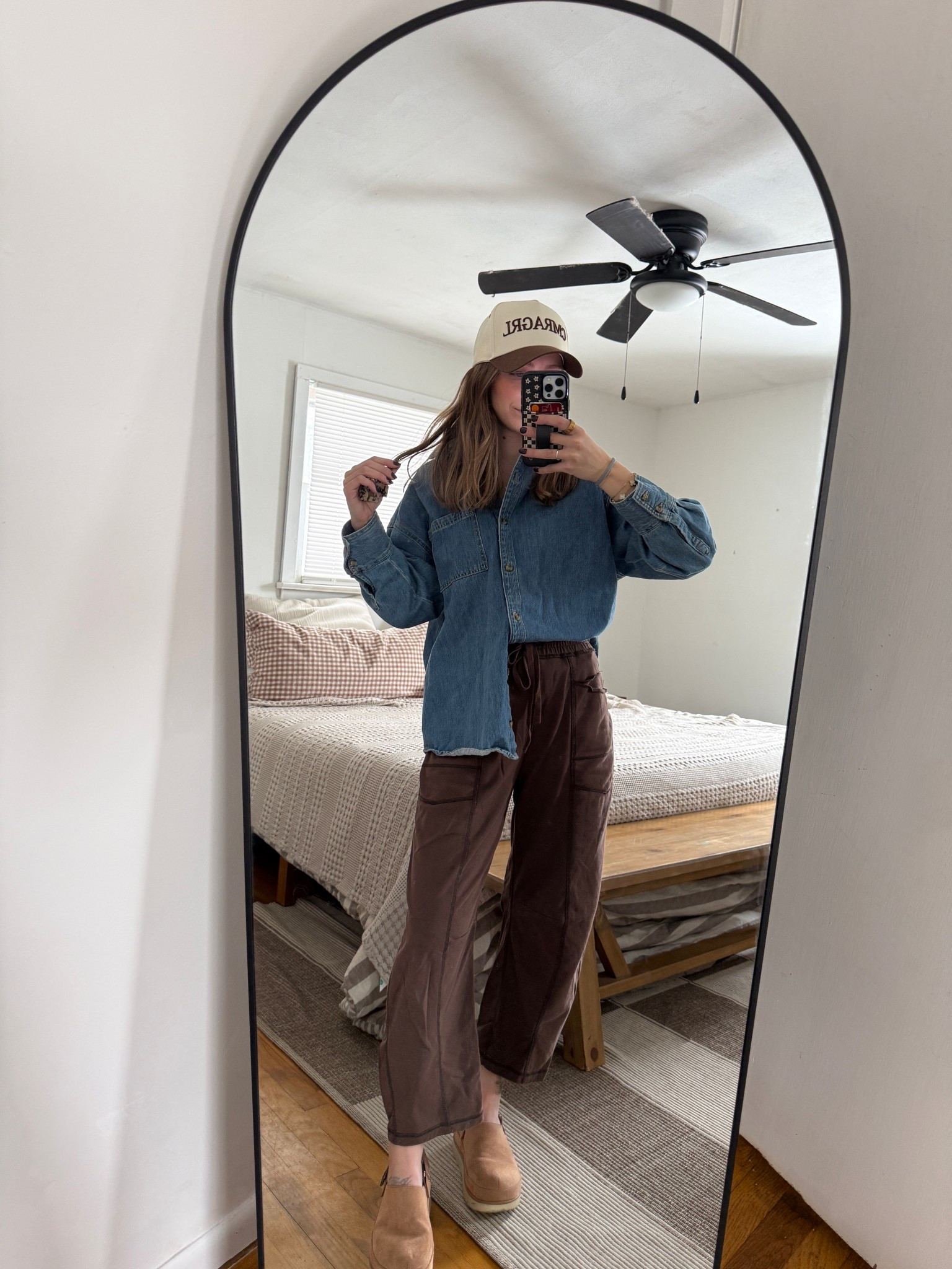 Trucker hats for lifeeeee #truckerhatoutfit #truckerhat #momfit #cozyoutfit

#LTKgrwm #LTKmomlife #LTKootd