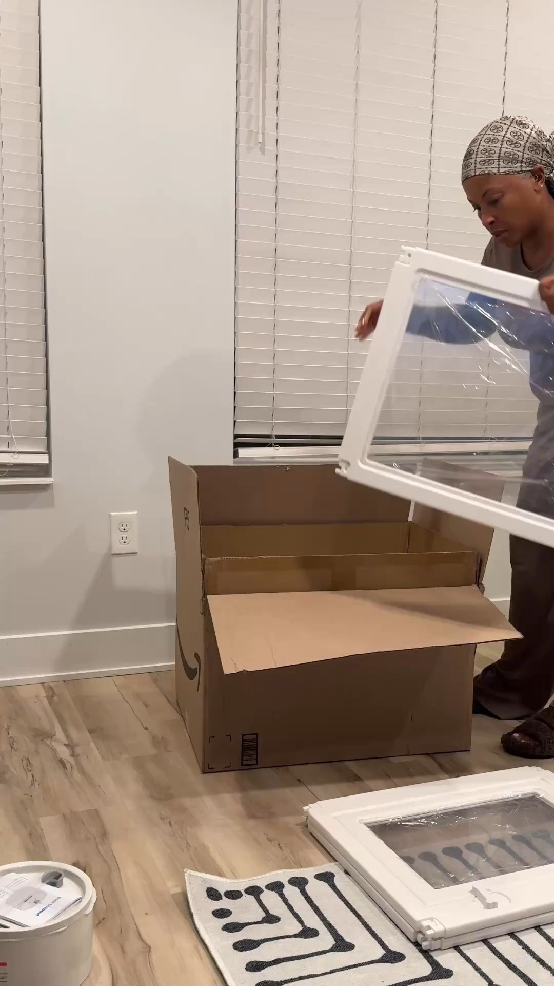 Let's get this transparent dog playpen set up.

It's easy to assemble, sturdy & stable.

#DogMomEra #PuppyLove #PetAppartment #PuppyPlayPen #xoJalonda


#LTKHome #LTKOver40 #LTKmomlife