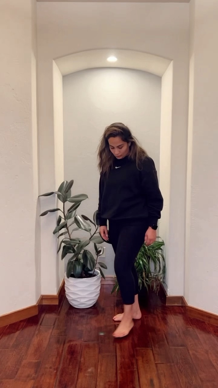When you almost go out without making it look like you give a little bit of a shit.

Leggings: Mediumm
Vest: Medium

#LTKfitness #LTKstyletip #LTKVideo