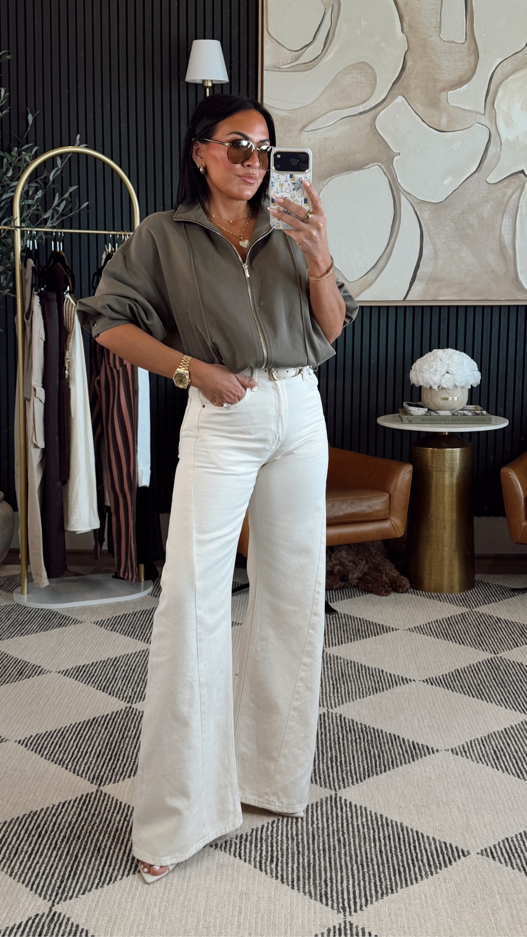 Effortless.  Chic. Spring fit

In an xs in jacket 
24 in jeans