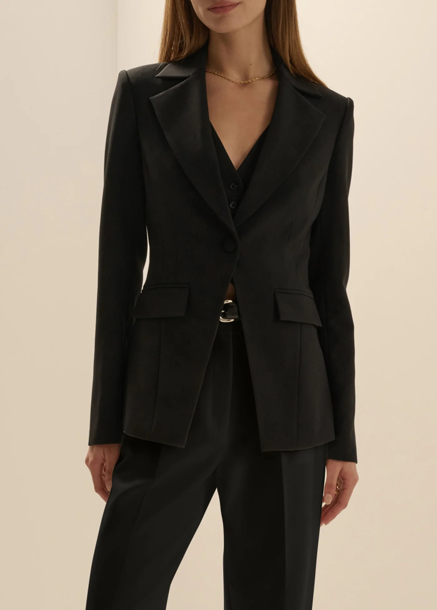 THE CLASSIC BLAZER | Favorite Daughter