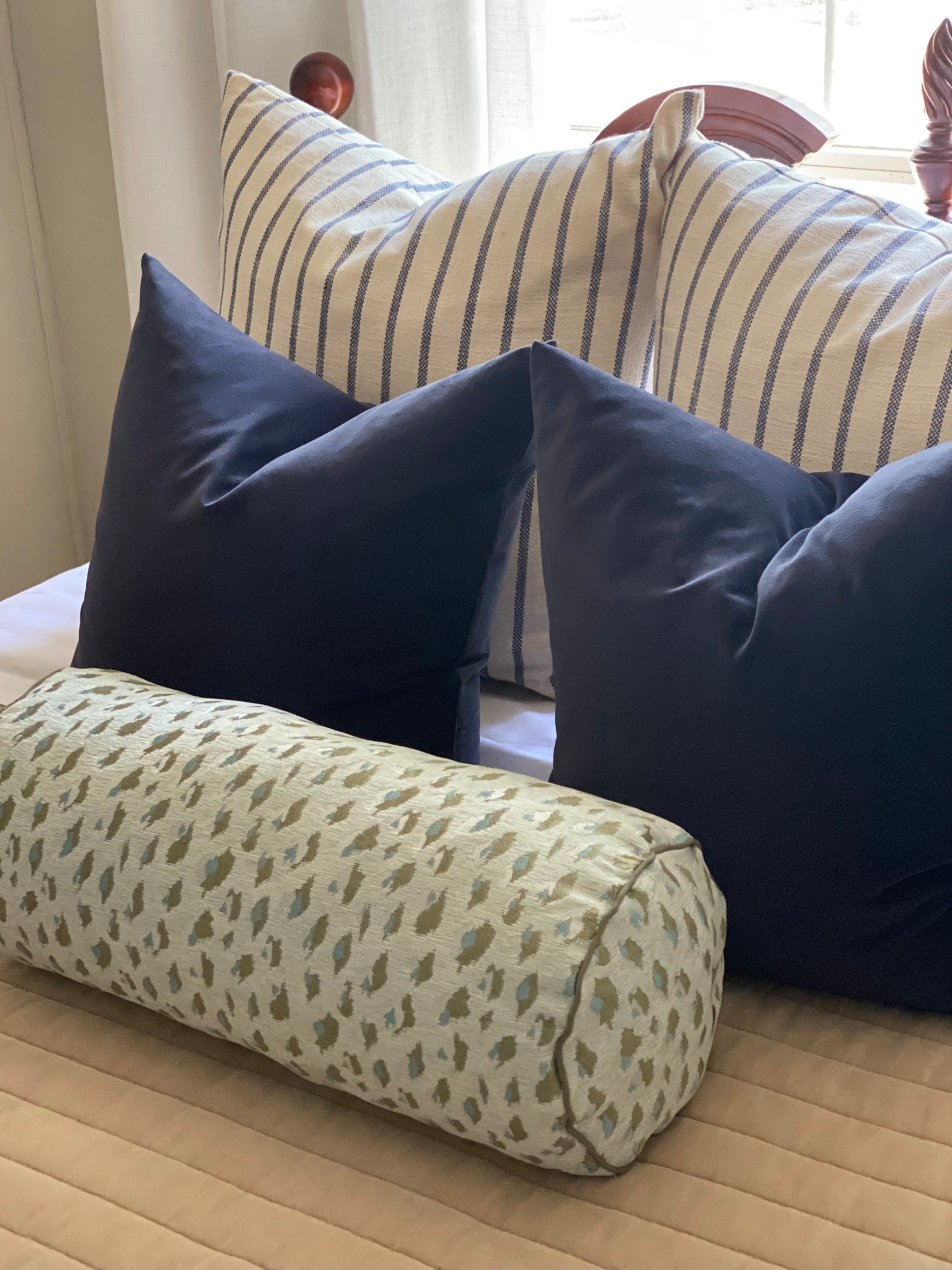 Viral bolster pillow that lives up to the hype!! Can’t believe it’s under $10

(Stripped pillows are old from Target)

#LTKHome