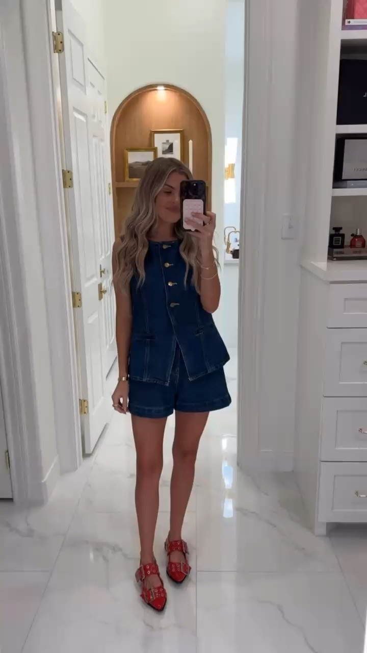 I love this matching set from Amazon! I’ve worn it a few times already and it’s such a cute casual fit! 

Amazon style, Amazon outfit, Amazon fashion, casual outfit 

#LTKFindsUnder50 #LTKSeasonal #LTKFindsUnder100