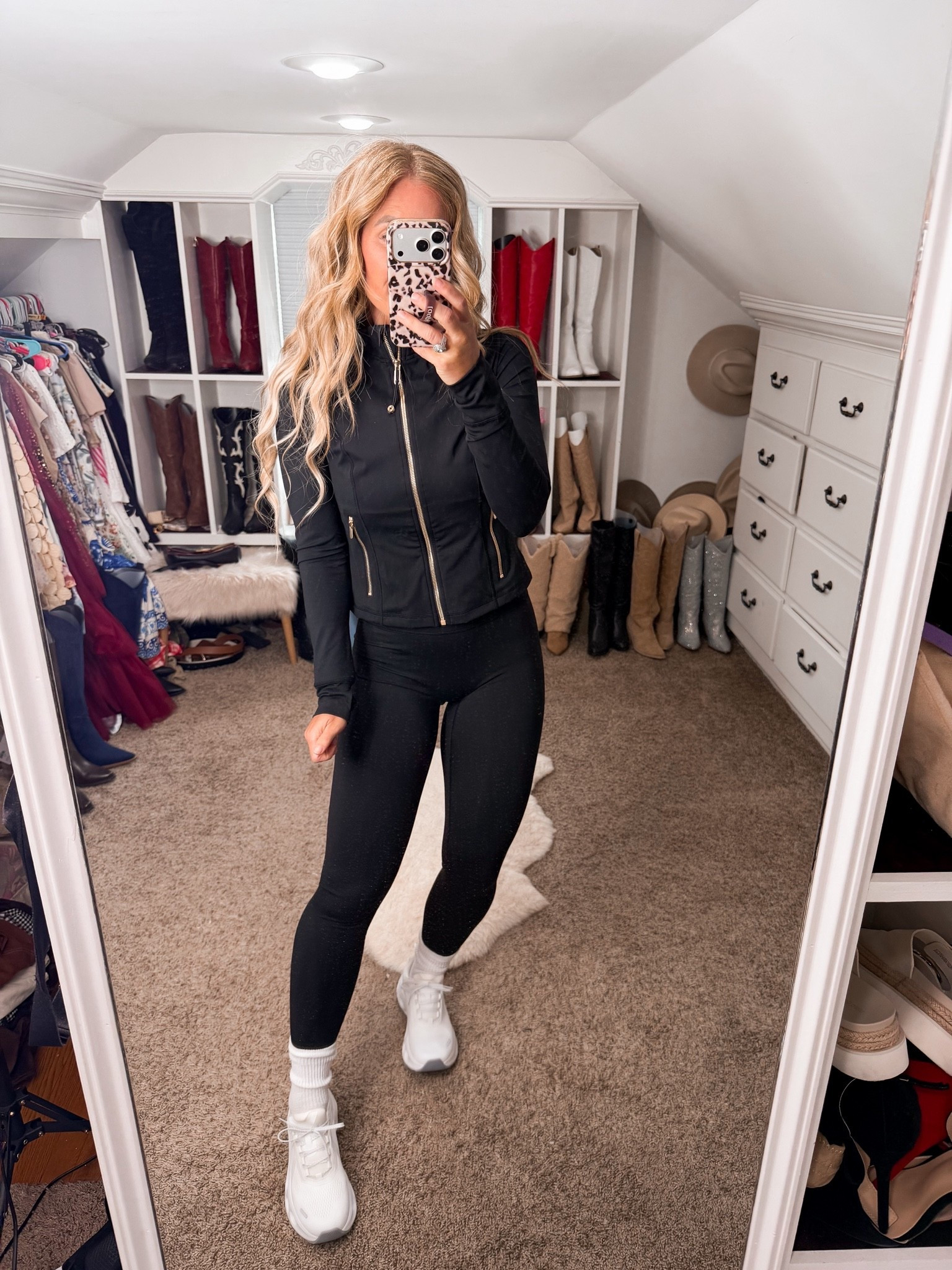 Love this workout outfit, and great for errands too

#LTKSaleAlert #LTKU #LTKstorytime