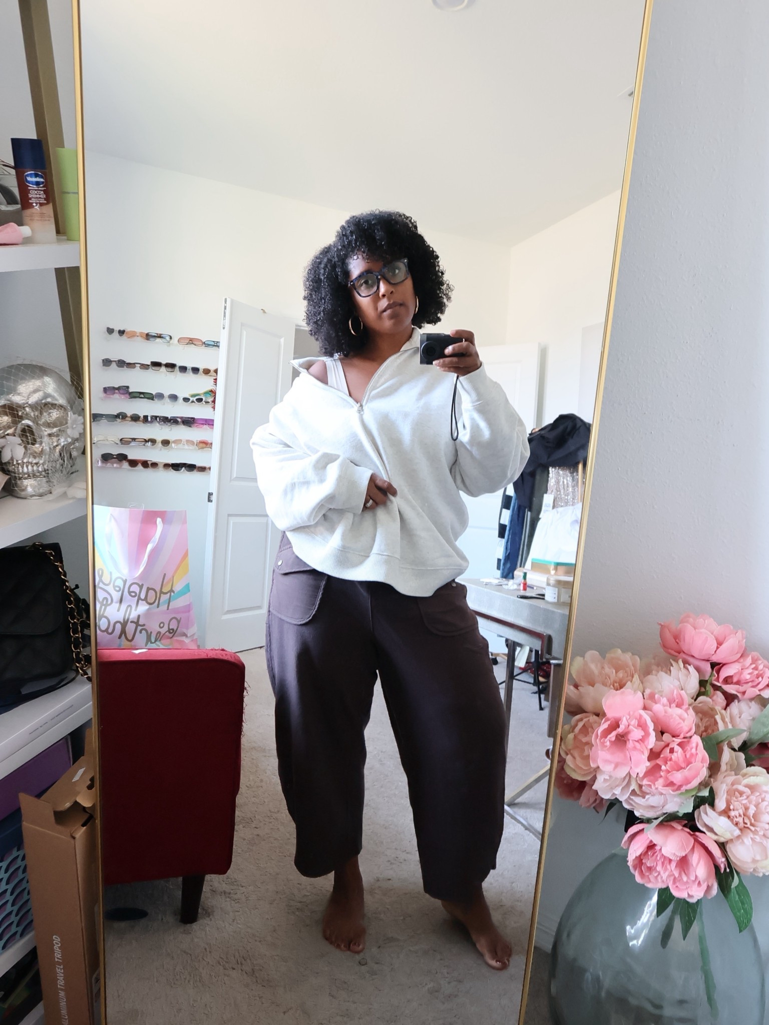 The most comfortable quarter zip. 
Wearing an XL but it’s pretty oversized. 
Well done AE

#LTKOver40 #LTKMidsize