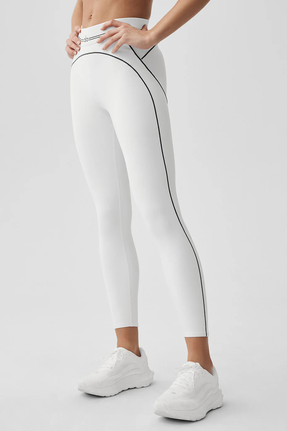ALO | Airbrush High-Waist 7/8 Heart Throb Legging in White/Black, Size: 2XS | Alo Yoga (US)