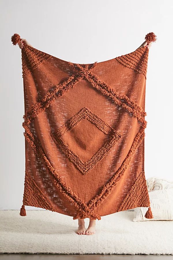 Aden Tufted Throw Blanket | Urban Outfitters (US and RoW)