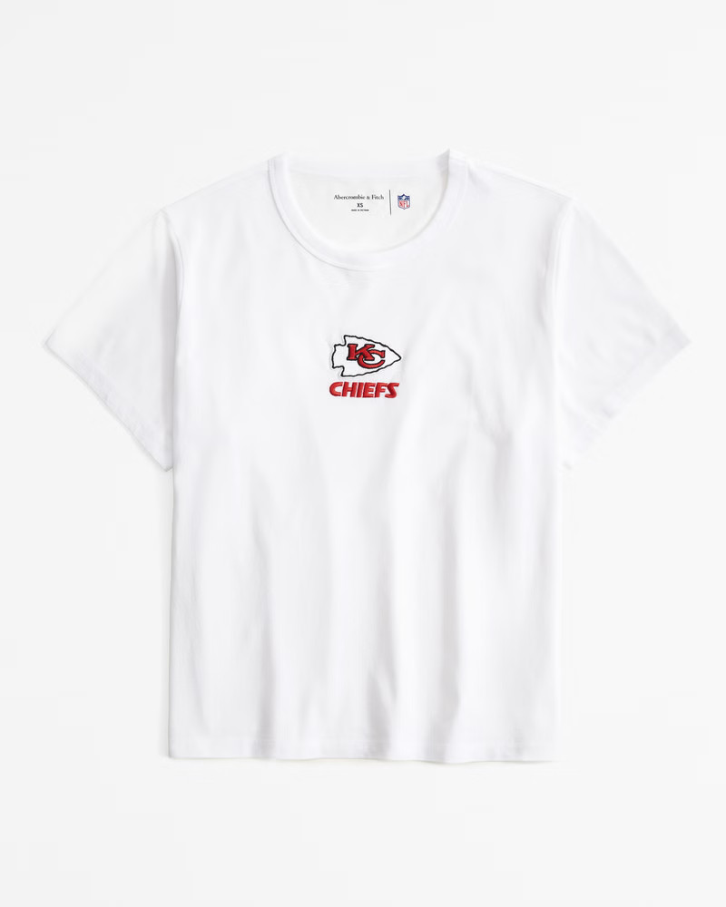 Short-Sleeve Kansas City Chiefs Graphic Skimming Tee | Abercrombie & Fitch (US)