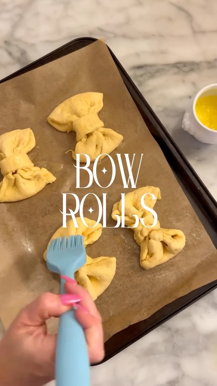 How cute would these be for a girls’ brunch or holiday party?! Thanks @tortoiseandharevint for thinking of me when you saw @aww.sam making bow rolls and sending them my way. 🫶

#bowrolls #howto #christmasfood #foodstagram #cuteideas #holidayparty #christmasparty #festivefood #bows #christmas #merrychristmas #appetizers #christmasbread #christmasappetizers #tutorial #bowseason #inspiration #ideas #inthekitchen #christmastime #holidayseason #tipsandtricks #apstyle #lifestyleblogger