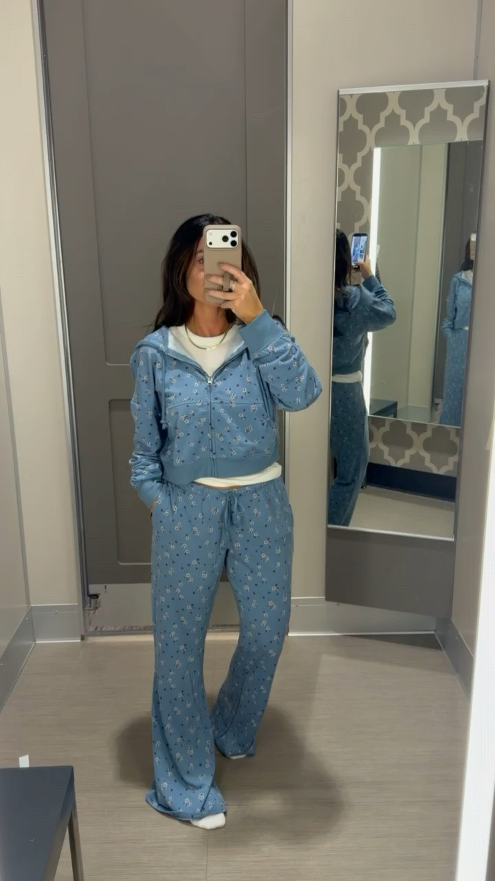 I couldn’t resist this set! I had to take it home with me 🤍

#LTKmomlife #LTKdayinmylife #LTKootd