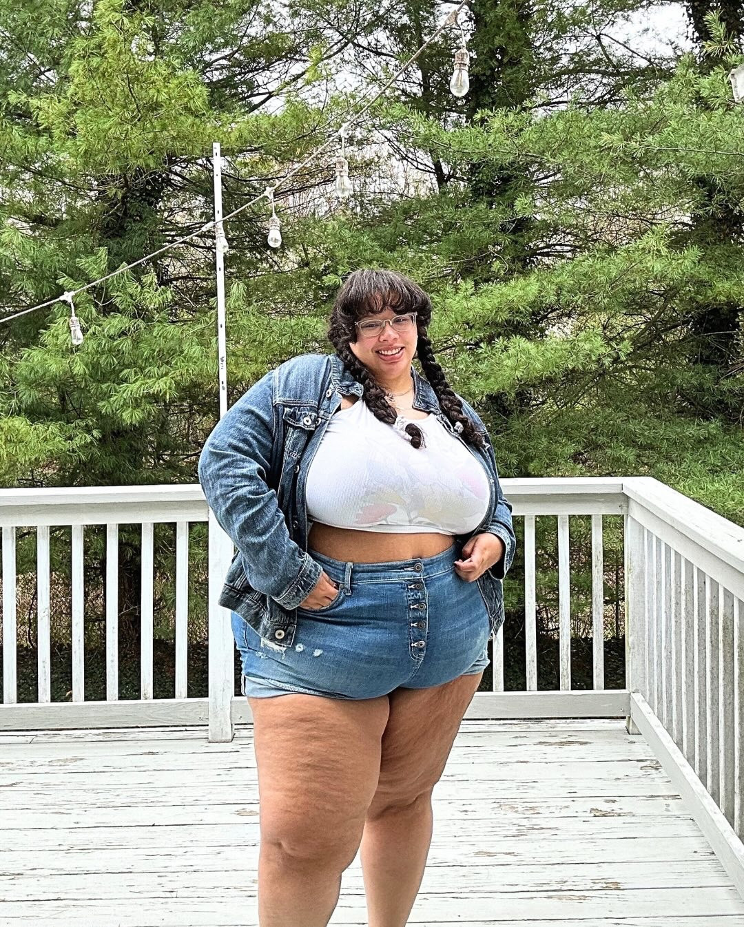 Some Spring lewks I'm looking forward to. 🌹🌸🌺🌷 I'll be posting a reel with these outfits. 🥰 Which one is your favorite and what are your go to items to wear in spring? 🤩

@torrid @shopcider @sheinofficial @sheincurve