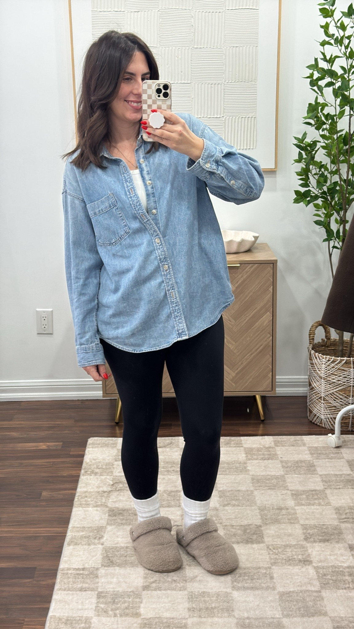 this denim shirt will forever be my most worn item from Aritzia 

size small (oversized) 

#aritzia 