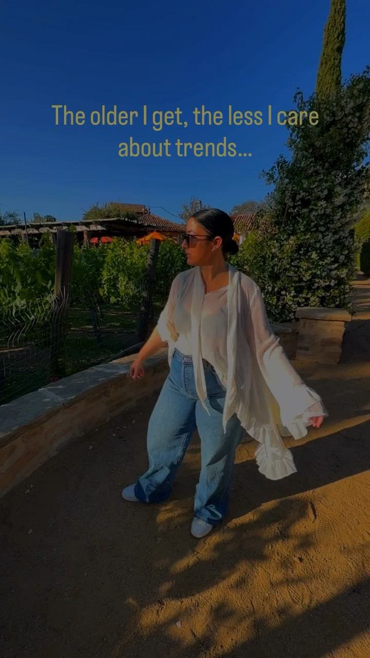 Not saying I’m Stevie Nicks… But if a flock of birds starts following me and a tambourine appears out of nowhere, mind your business ✨

Living for flowy chiffon, boho fashion, soft silhouettes, and outfits that make everyday errands feel a little more magical this summer. Everything is linked in my LTK and ShopMy 🤗